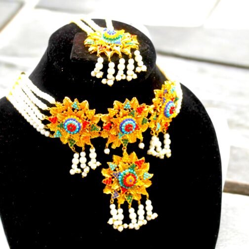Stylish And Colorful Traditional Nauratan Choker Set - Image 5