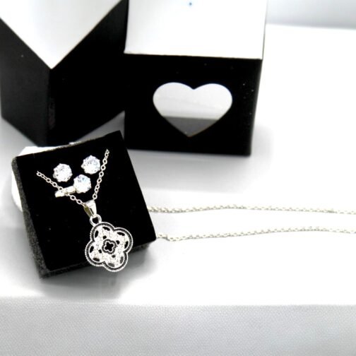 New Fashion Jewelry Silver Flower Locket Set
