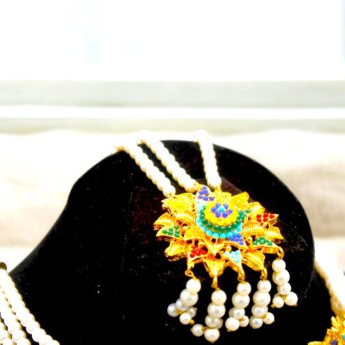 Stylish And Colorful Traditional Nauratan Choker Set - Image 3