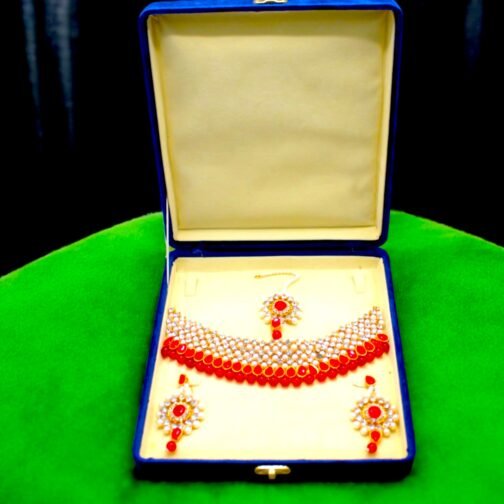Delicate And Sober Set with Diamond Stones And Pearl - Image 10
