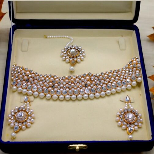 Delicate And Sober Set with Diamond Stones And Pearl - Image 3