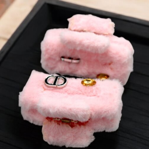 Beautiful Fluffy Stylish Hair Catcher - Image 6
