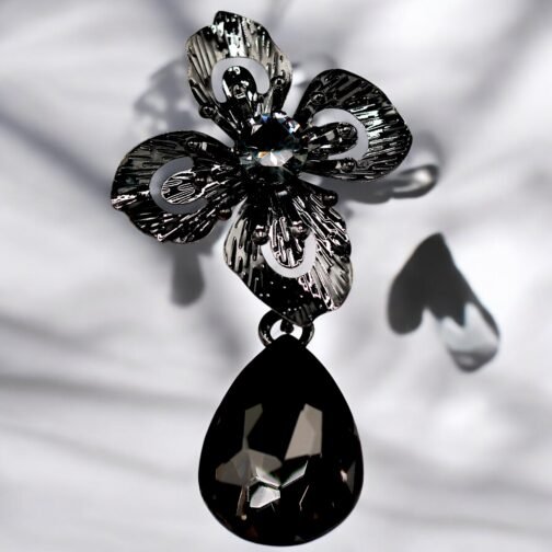 Black floral ear rings with stone Leafe - Image 3